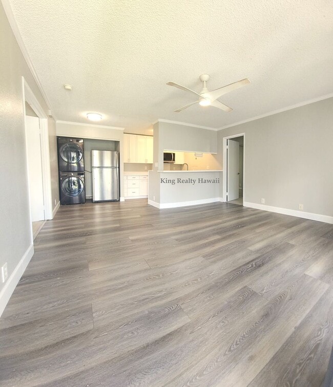 Building Photo - ** VERY CLEAN & UPGRADED 2 br / 2 bath / 2...