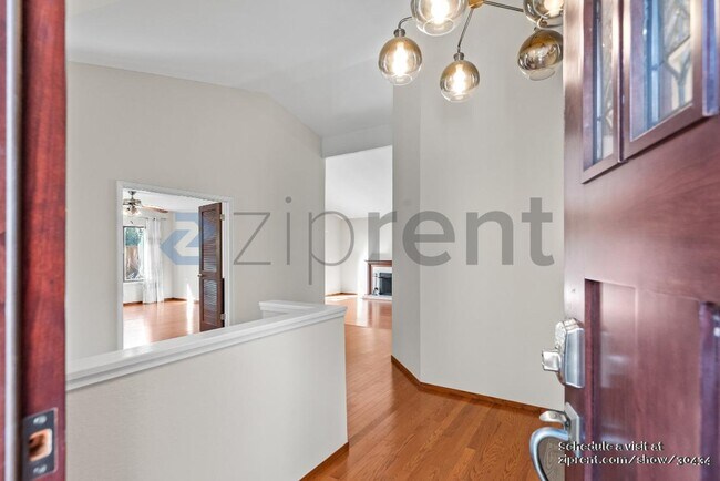 Foto del edificio - 1132 Pebblewood Way