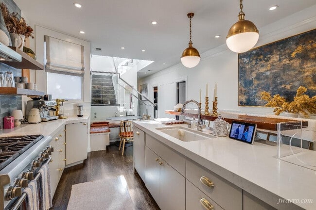 Foto del edificio - 3228 Washington St