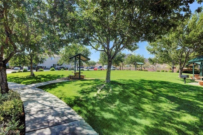 Building Photo - 2576 Velez Valley Way