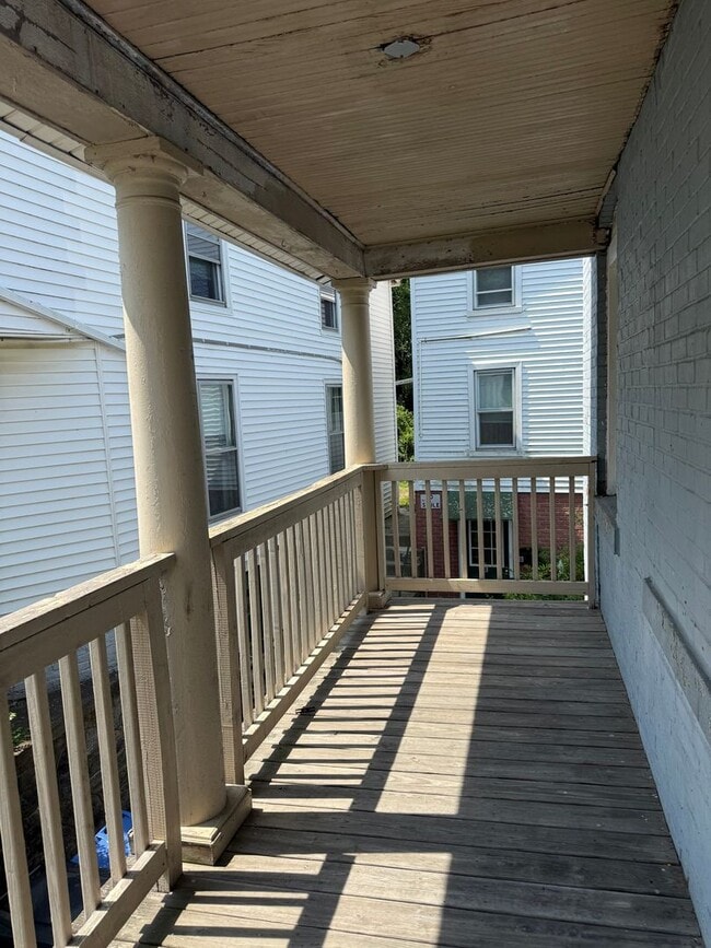 Building Photo - 36 Soule St