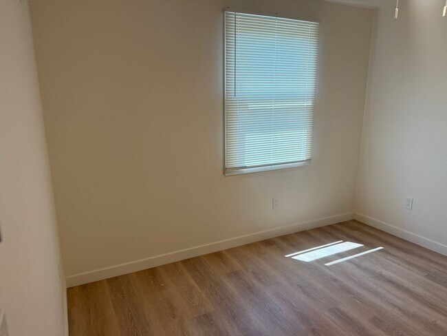 Foto del edificio - Sycamore (610-612) East