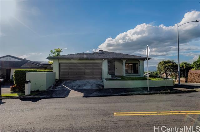 Primary Photo - 98-656-656 Kuini St