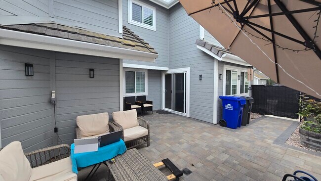 Building Photo - 10348 Rancho Carmel Dr