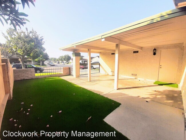 Foto del edificio - 2 br, 2 bath House - 4416 Carmen St
