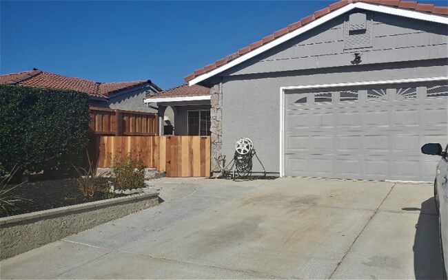 Building Photo - 5428 Demerest Ln