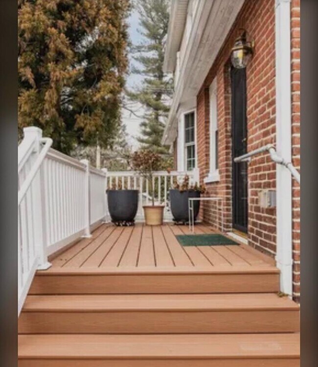 Foto del edificio - 444 St Davids Ave