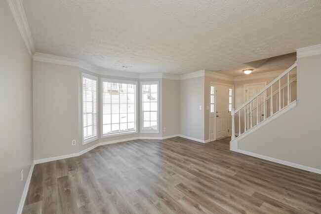 Building Photo - 765 Woodstone Rd