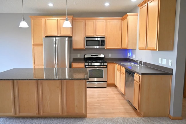 Foto del edificio - 4725 Victor Path