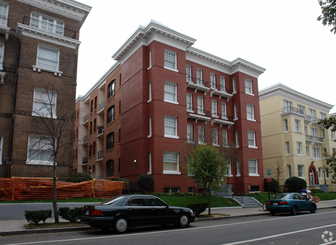 Primary Photo - R Street Apartments