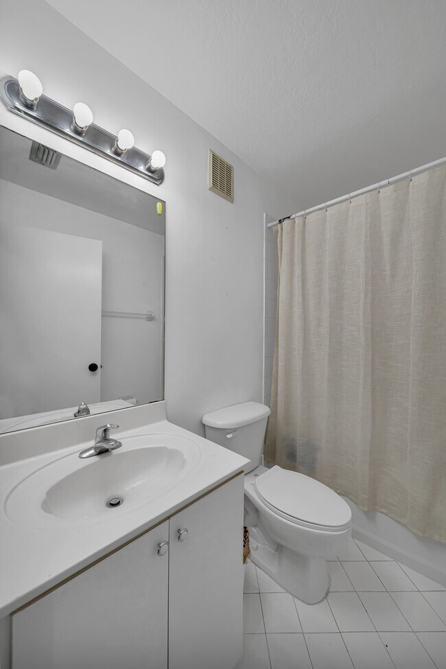 Foto del edificio - 1261 SE 27th St
