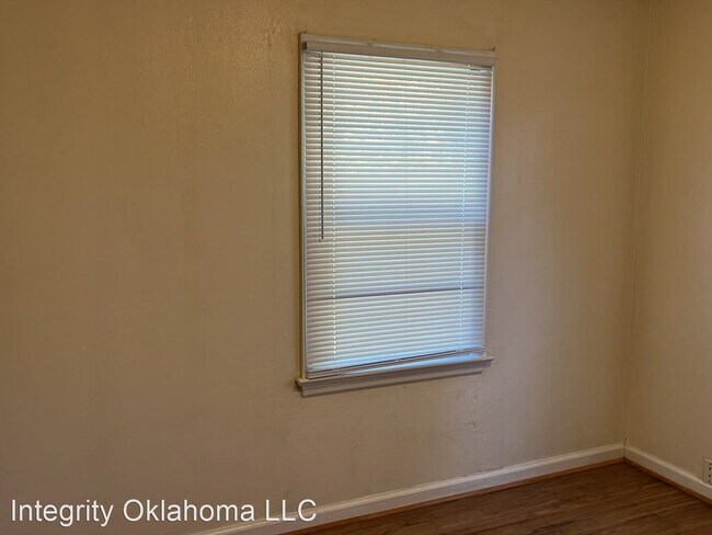 Foto del edificio - 3 br, 1 bath House - 411 Elm St
