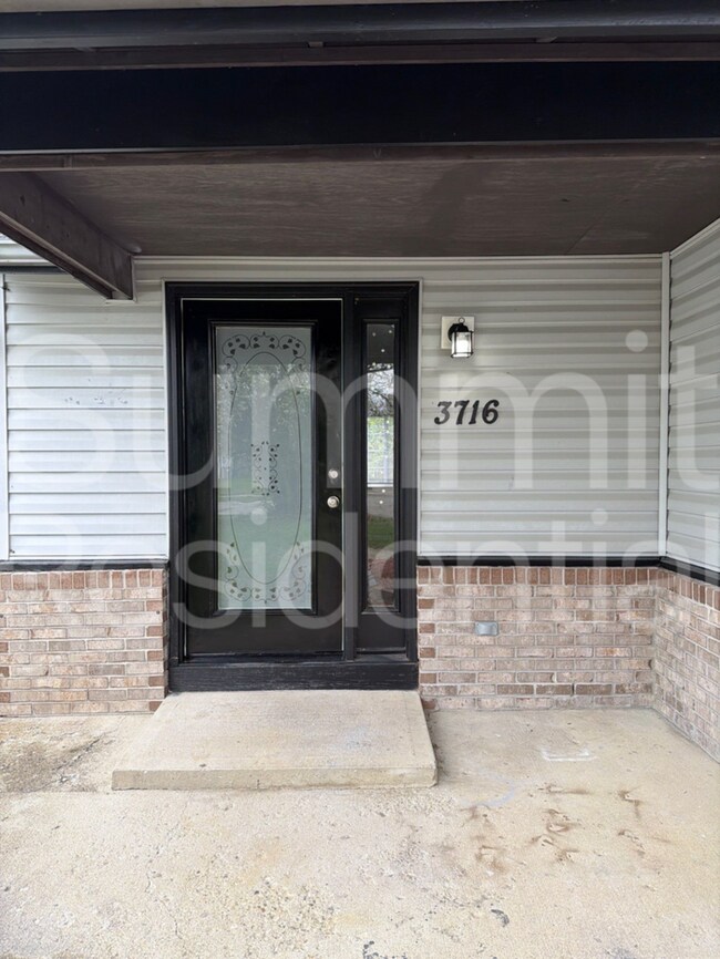 Foto del edificio - 3716 Rock Maple Dr