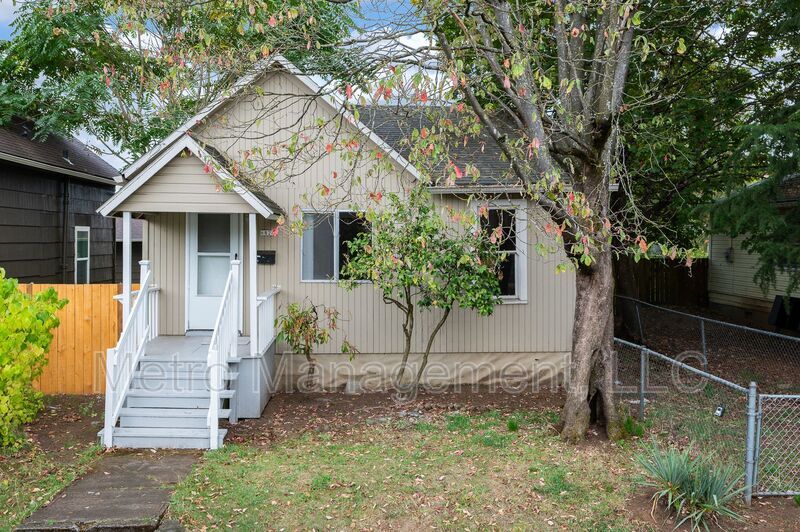 Foto principal - 6824 SE Long St