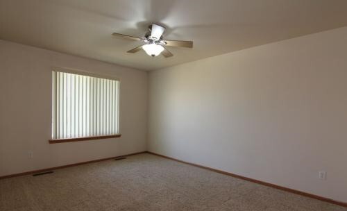 Foto del edificio - 3 bedroom, 2 bath Townhome in North Liberty