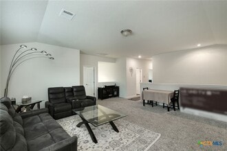 Building Photo - 17620 Chino Ln
