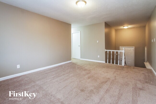 Building Photo - 1839 N Main St