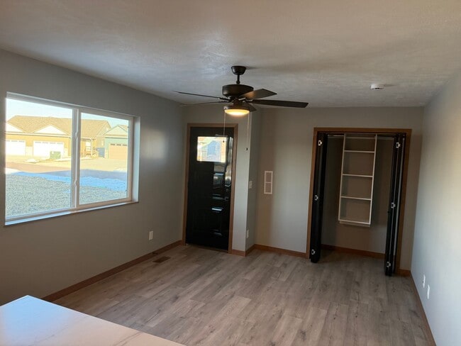 Building Photo - 3902 S Caballo Ct