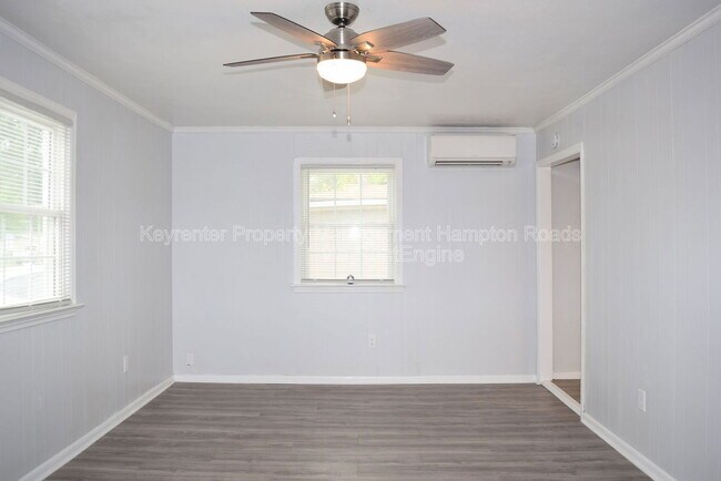 Foto del edificio - 1312 Sparrow Rd