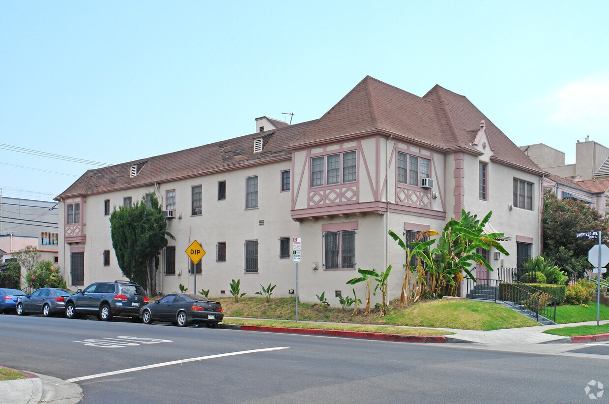 8261 Blackburn Ave, Los Angeles, CA 90048 Apartments in Los Angeles
