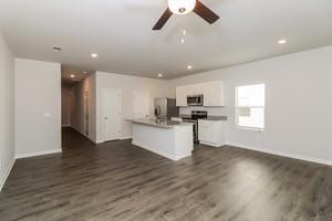 Foto del edificio - 108 Village Green Dr