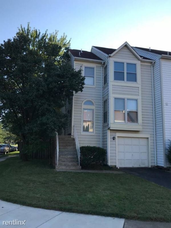 501 Dakota Dr, Herndon, VA 20170 Townhome Rentals in Herndon VA