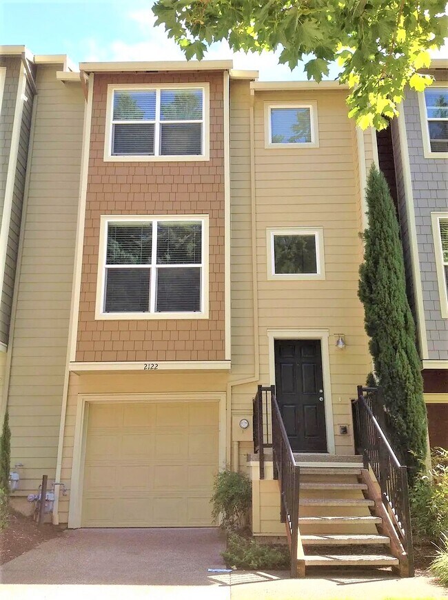 Foto del edificio - 2122 NE Sheffield Ave