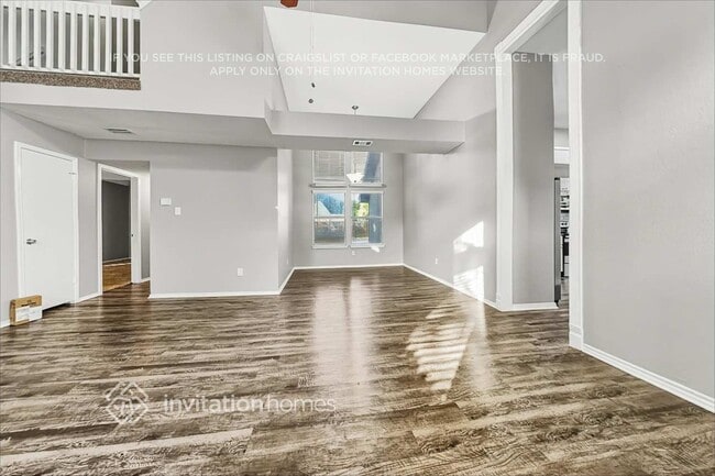 Building Photo - 9218 Oak Hollow Dr