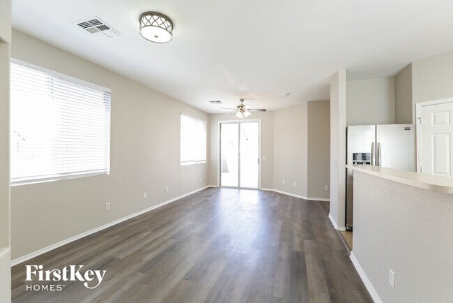 Foto del edificio - 1130 E Bosi St