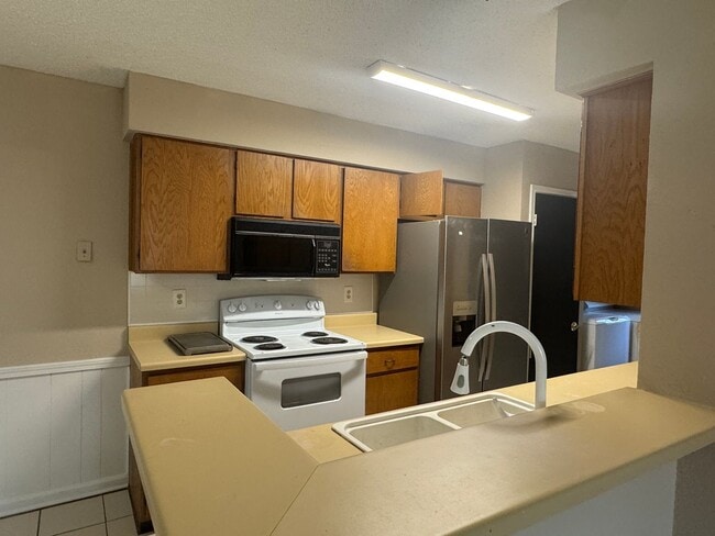 Building Photo - 11606 Castle Rock Ct