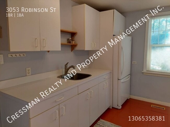 Building Photo - 1 Bedroom Full House in Lakeview