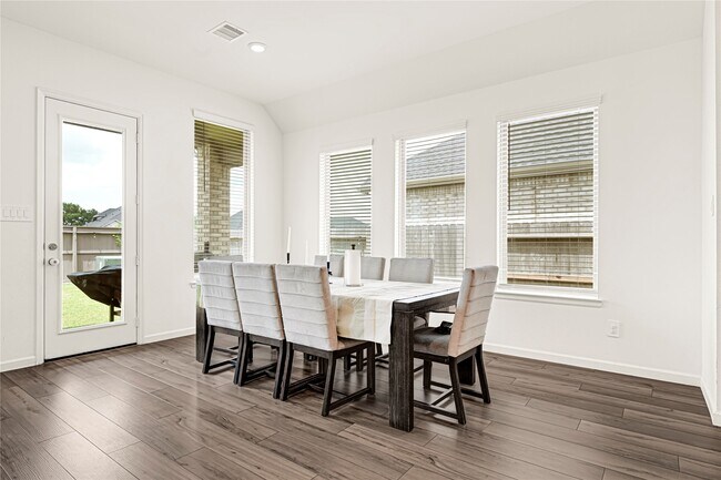 Foto del edificio - 31914 Lillie Lilac Ln