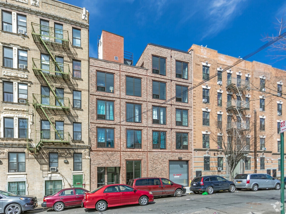 Primary Photo - 1193 Fulton Ave