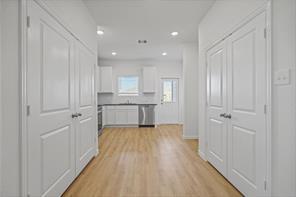 Foto del edificio - 4319 Maple Root Ln