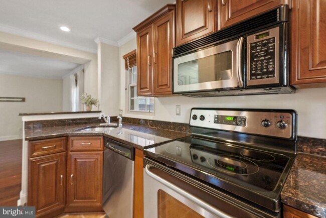 Foto del edificio - 1305 E Abingdon Dr