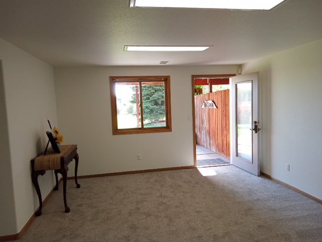 Building Photo - 1648 Northbrook Dr