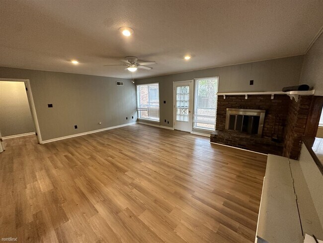 Building Photo - 3 br, 2 bath House - 3169 Flint Drive