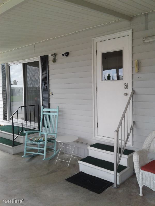 Building Photo - 207 49th Ave Dr W