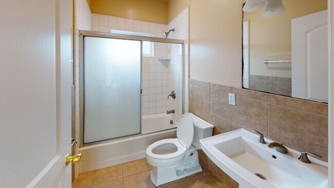 Building Photo - 6633 Del Playa Dr