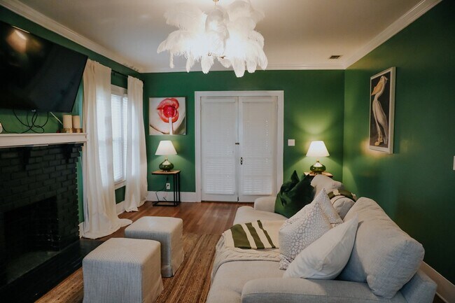Living Room - 100 Hamilton Ave