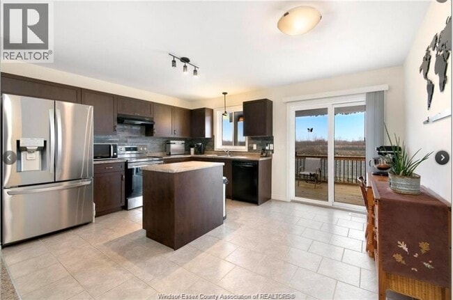 Building Photo - 1019 Aspen Ridge Cres