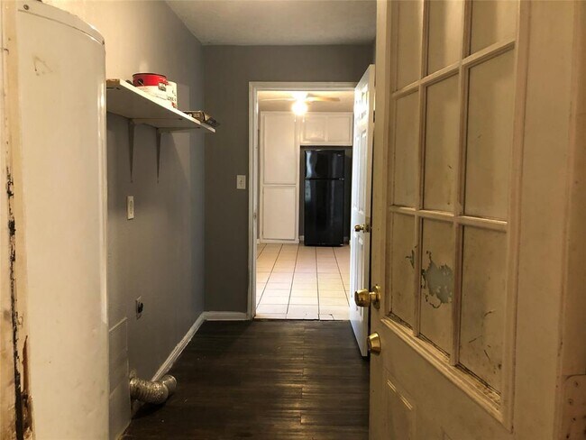 Foto del edificio - 7211 Orlando St