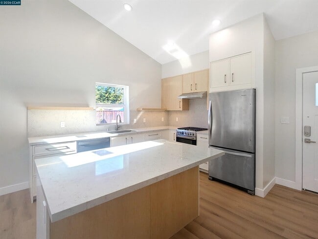 Building Photo - 1892 Sunnyvale Ave