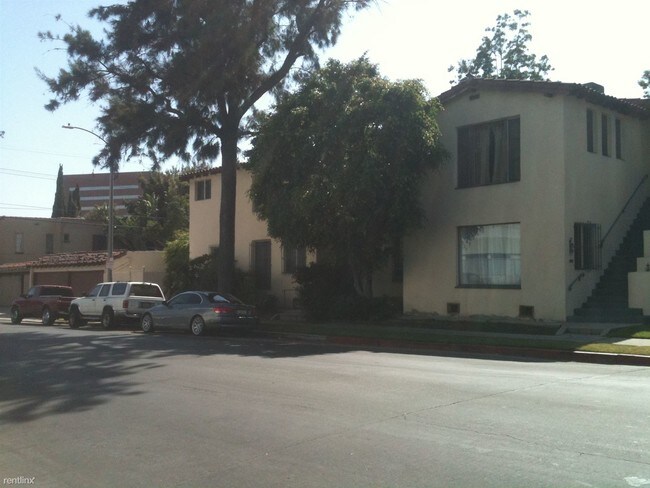 Foto del edificio - 8400 Blackburn Ave