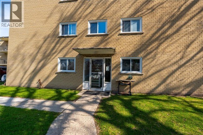 Photo du bâtiment - 1075 Brenchley St