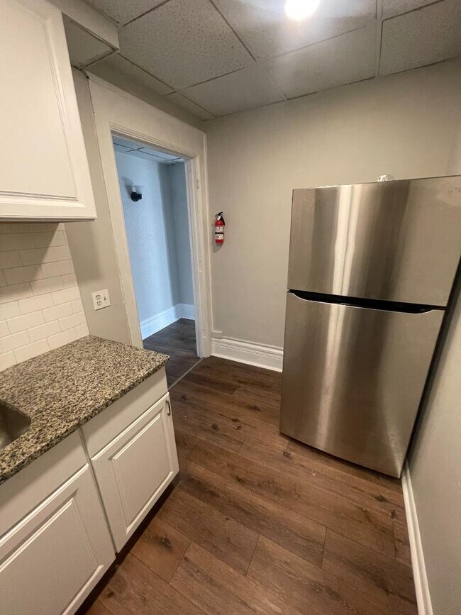 Foto del edificio - 2160 Glenwood Ave