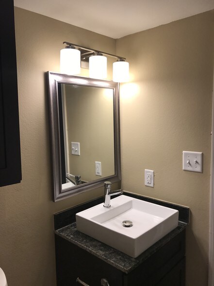 Bathroom Fixtures Grapevine Texas ridge crest apartments rentals - grapevine, tx | apartments Bathroom Fixtures Grapevine Texas ridge crest apartments rentals - grapevine, tx | apartments