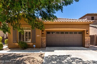 Building Photo - 2731 W Cottonwood Ln