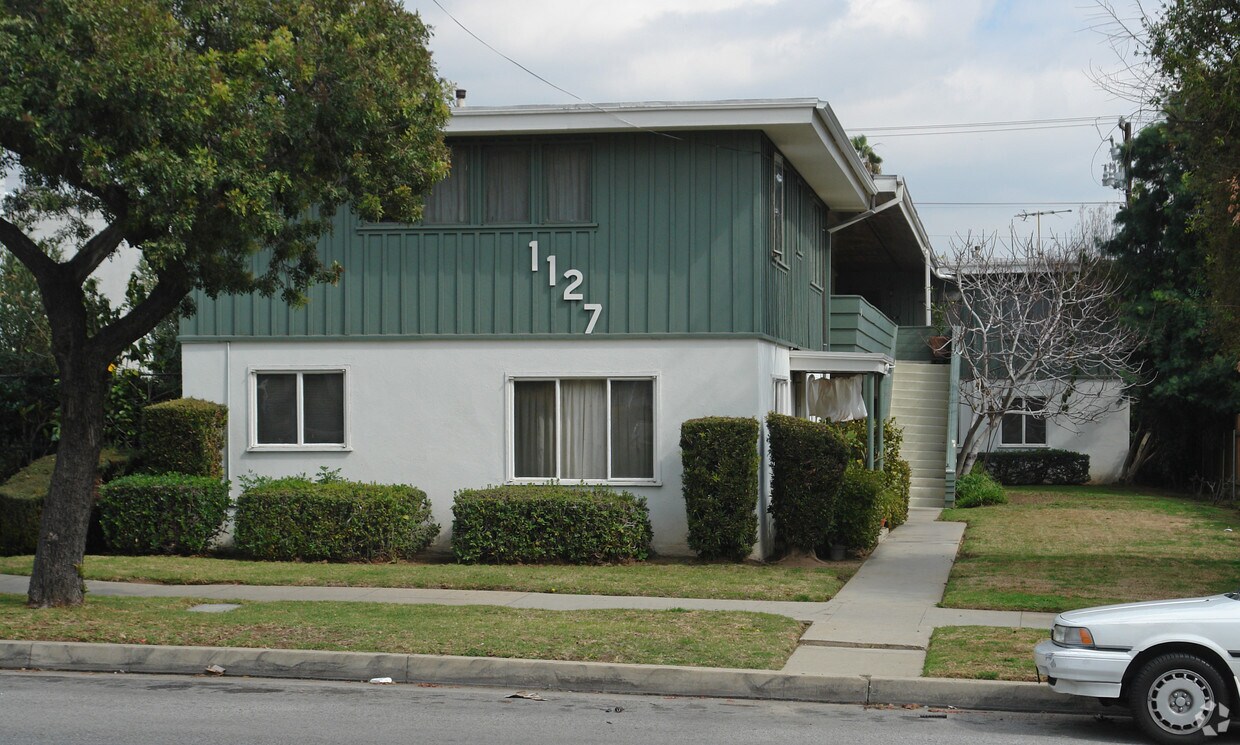 Primary Photo - 1127 Huntington Dr