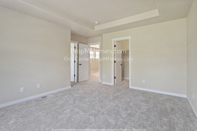 Foto del edificio - Charming Four-Bedroom, Home with Modern Co...